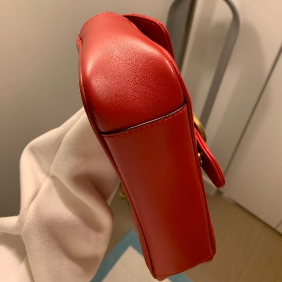 【Sold】Gucci marmont mini red crossbody bag - Picture 3 of 7